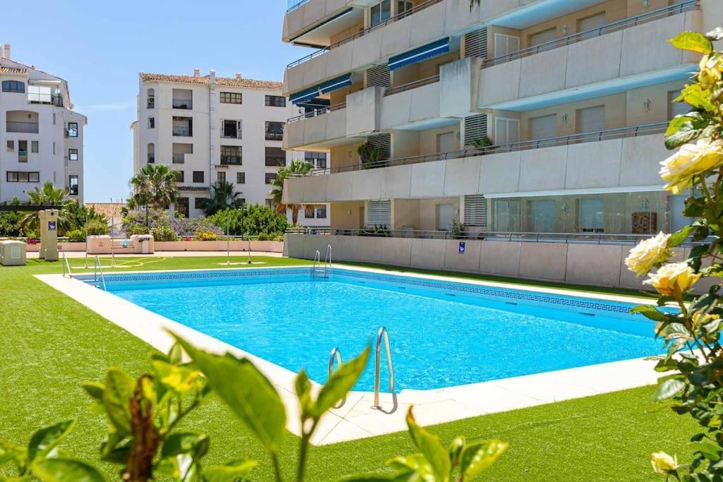 Spacious And Luxurious In Puerto Banus Apartamento