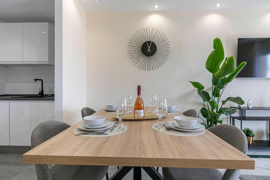 Spacious And Luxurious In Puerto Banus Apartamento